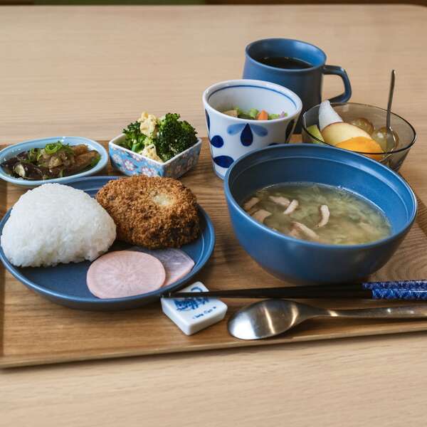 絵本カフェ測量船